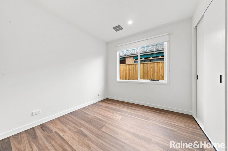 Photo - 61 Rainbow Street, Wollert VIC 3750 - Image 13