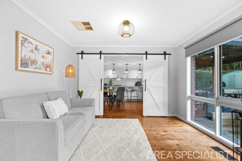 Photo - 61 Raphael Crescent, Frankston VIC 3199 - Image 7