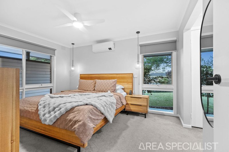 Photo - 61 Raphael Crescent, Frankston VIC 3199 - Image 9