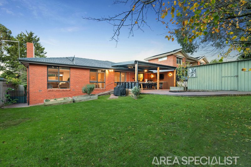 Photo - 61 Raphael Crescent, Frankston VIC 3199 - Image 18