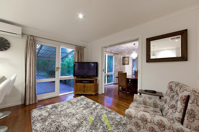 Photo - 61 Raphael Crescent, Frankston VIC 3199 - Image 5