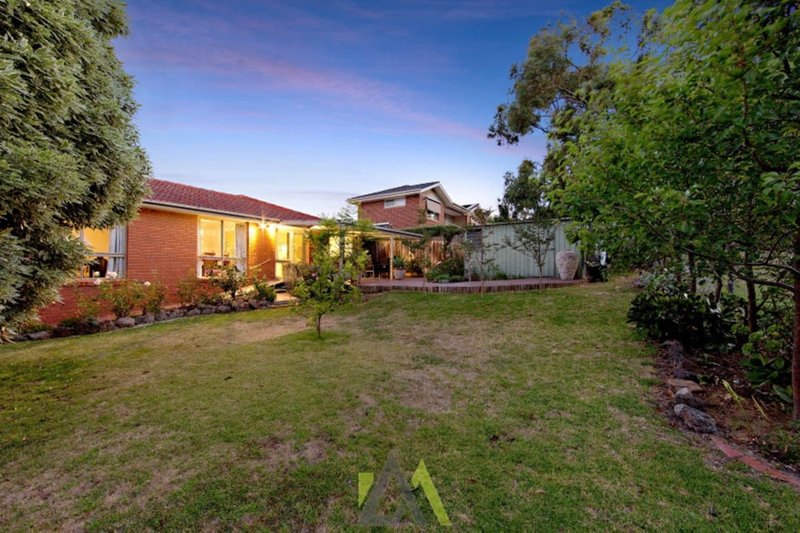 Photo - 61 Raphael Crescent, Frankston VIC 3199 - Image 14