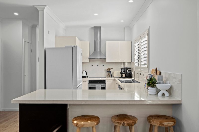 Photo - 61 Riding Road, Hawthorne QLD 4171 - Image 12