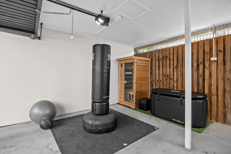 Photo - 61 Riding Road, Hawthorne QLD 4171 - Image 24