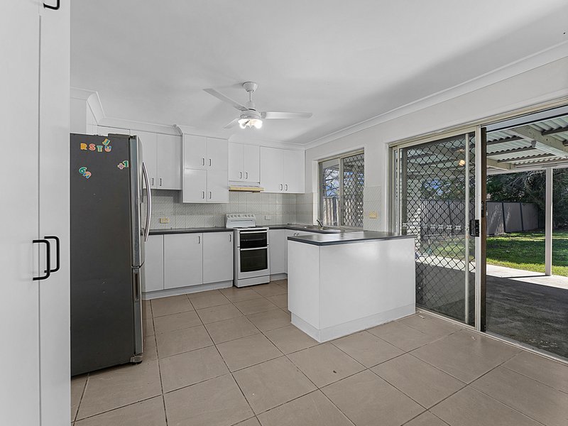 Photo - 61 Russell Drive, Redbank Plains QLD 4301 - Image 3