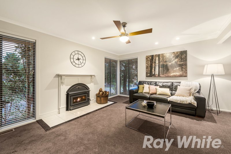 Photo - 61 Settlers Hill Crescent, Croydon Hills VIC 3136 - Image 2