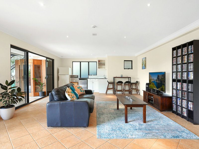 Photo - 61 Seventh Avenue, St Lucia QLD 4067 - Image 15