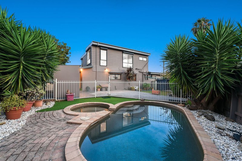 Photo - 61 Shelton Crescent, Noble Park North VIC 3174 - Image 17