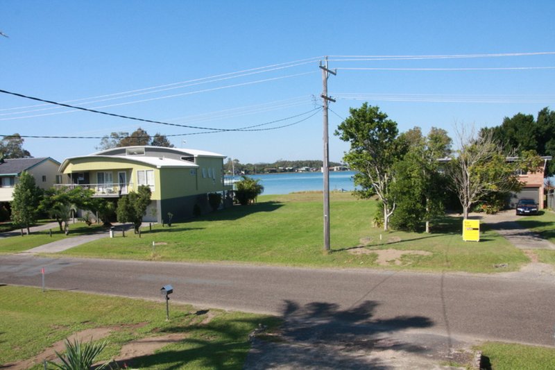 Photo - 61 Shoreline Drive, Port Macquarie NSW 2444 - Image 2