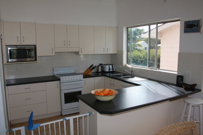 Photo - 61 Shoreline Drive, Port Macquarie NSW 2444 - Image 3