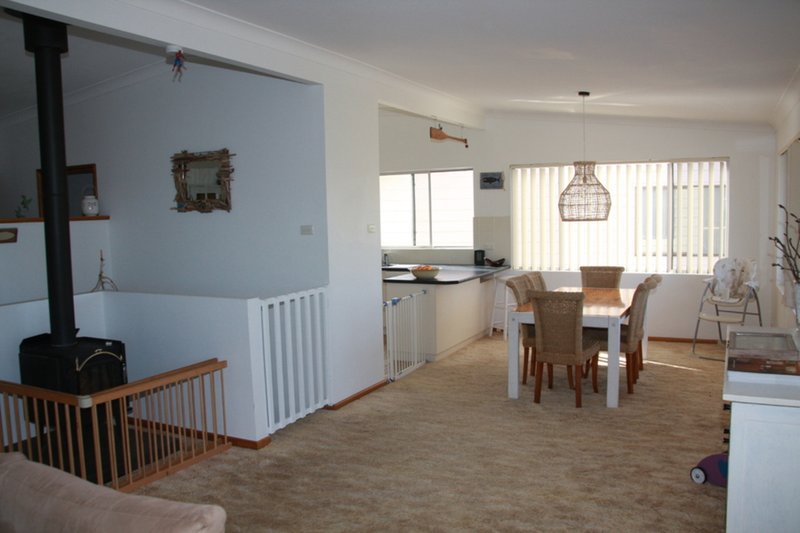 Photo - 61 Shoreline Drive, Port Macquarie NSW 2444 - Image 4