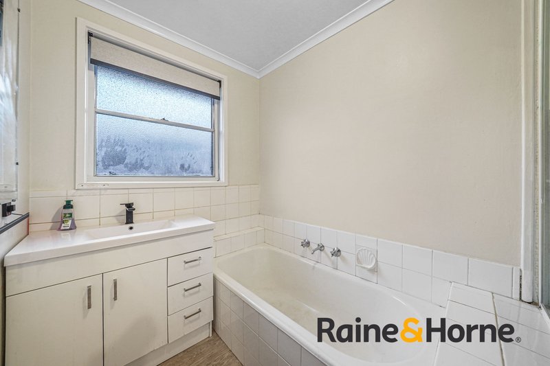 Photo - 61 Sladen Street, Cranbourne VIC 3977 - Image 12