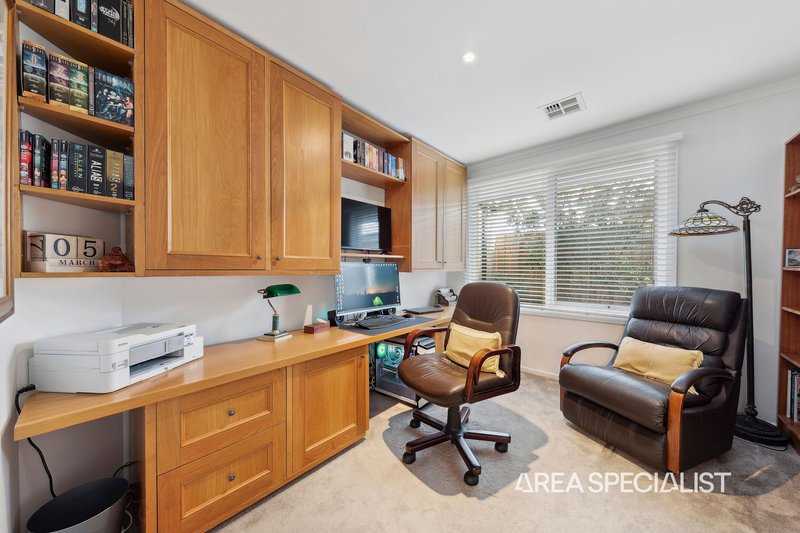 Photo - 61 Smethurst Avenue, Pakenham VIC 3810 - Image 14