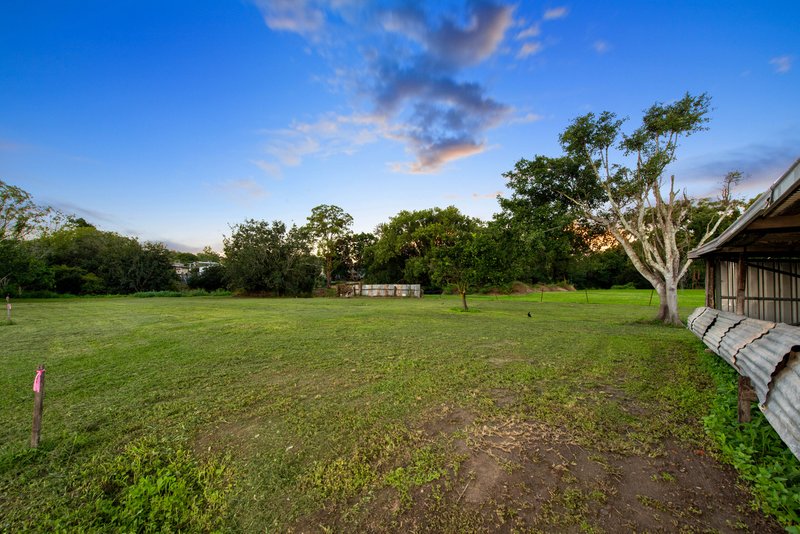 Photo - 61 St Helens Road, Mitchelton QLD 4053 - Image 17