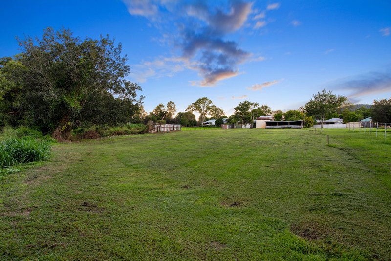 Photo - 61 St Helens Road, Mitchelton QLD 4053 - Image 18