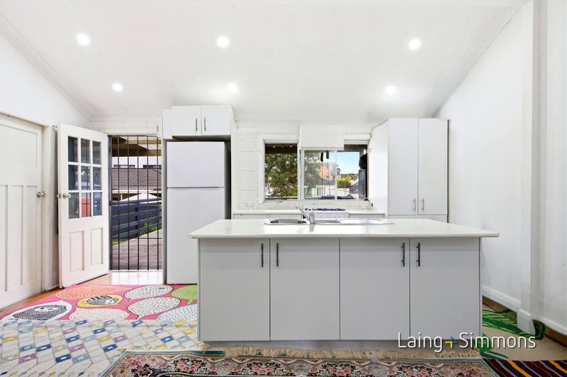 Photo - 61 Station Street, Guildford NSW 2161 - Image 5