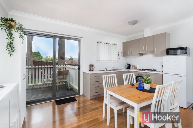 Photo - 61 Stockholm Avenue, Hassall Grove NSW 2761 - Image 2