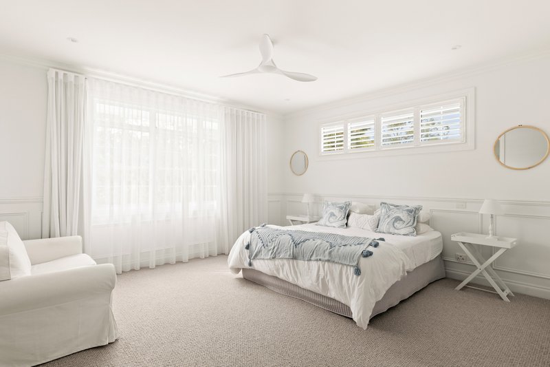 Photo - 61 Stuartholme Road, Bardon QLD 4065 - Image 12