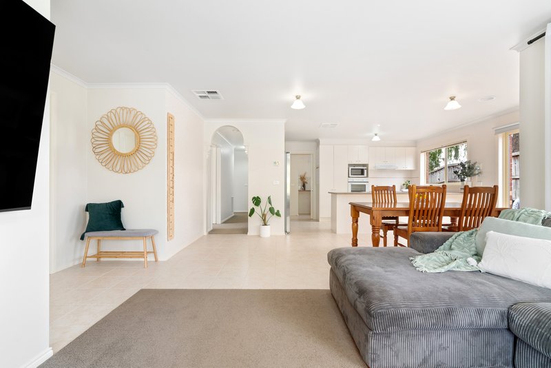 Photo - 61 Sunny Vale Drive, Langwarrin VIC 3910 - Image 5