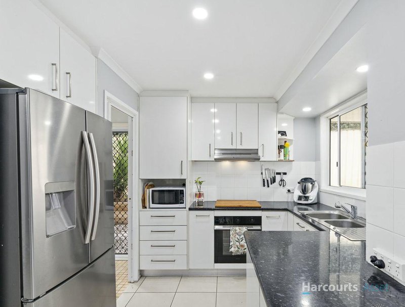 Photo - 61 Sunscape Drive, Eagleby QLD 4207 - Image 2
