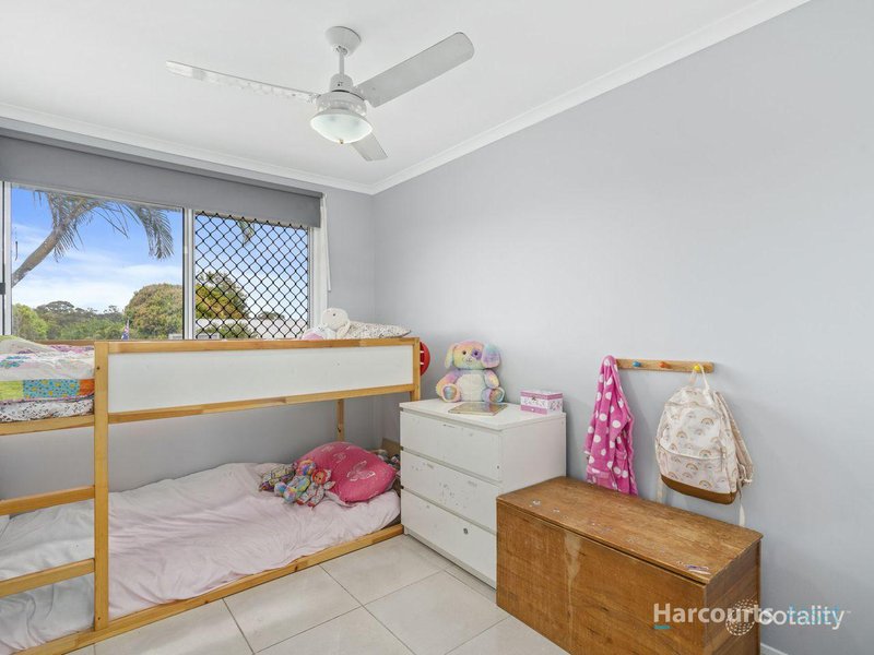 Photo - 61 Sunscape Drive, Eagleby QLD 4207 - Image 7