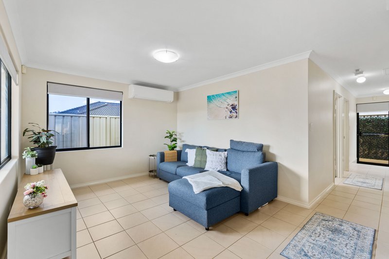 Photo - 61 Susan Road, Madeley WA 6065 - Image 5