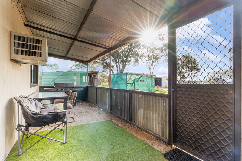 Photo - 61 Swan Street, Renmark SA 5341 - Image 12