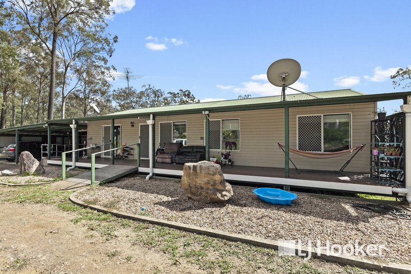 Photo - 61 Thallon Road, Kensington Grove QLD 4341 - Image 4