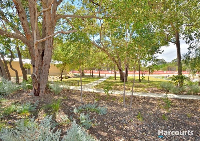 Photo - 61 Thornbill Crescent, Coodanup WA 6210 - Image 14