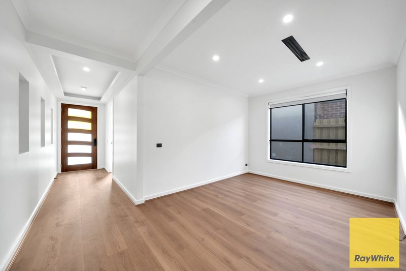 Photo - 61 Truncata Drive, Tarneit VIC 3029 - Image 13