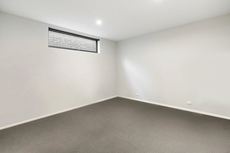 Photo - 6/1 Vangelica Way, South Morang VIC 3752 - Image 7