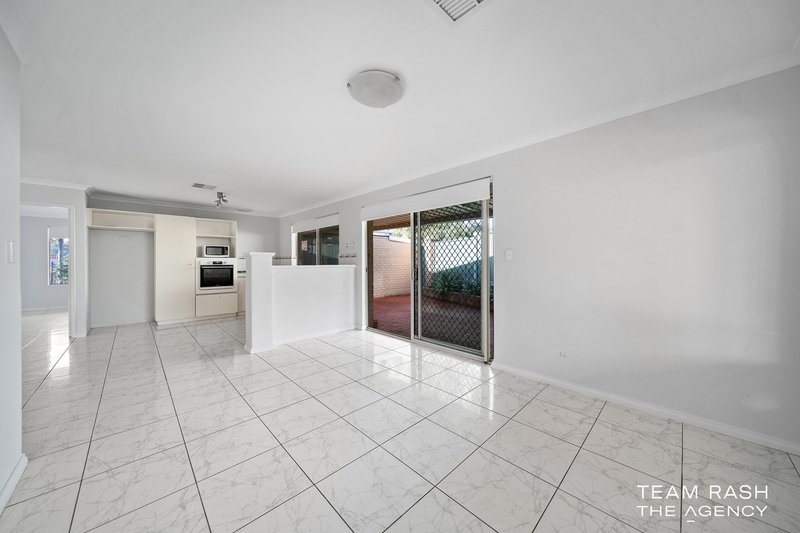 Photo - 61 Viridian Drive, Banksia Grove WA 6031 - Image 11