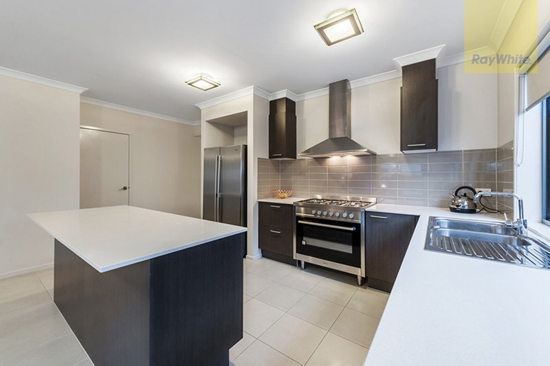 Photo - 61 Wattletree Street, Craigieburn VIC 3064 - Image 3