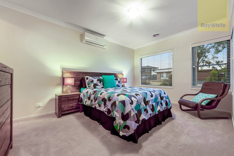 Photo - 61 Wattletree Street, Craigieburn VIC 3064 - Image 8