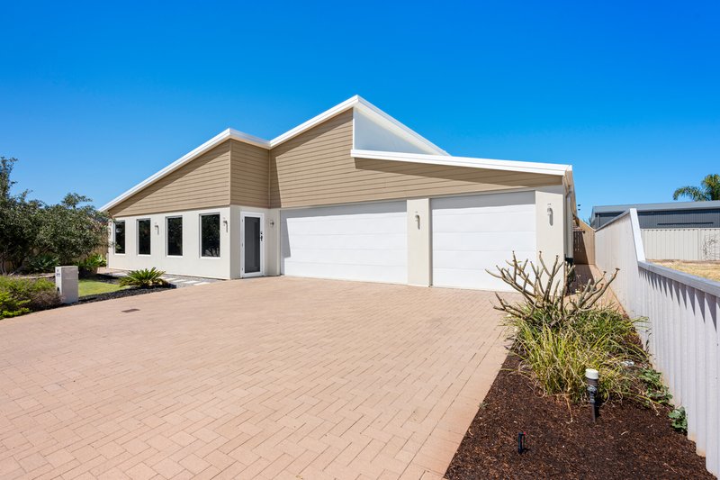 61 Wave Crest Circle, Drummond Cove WA 6532