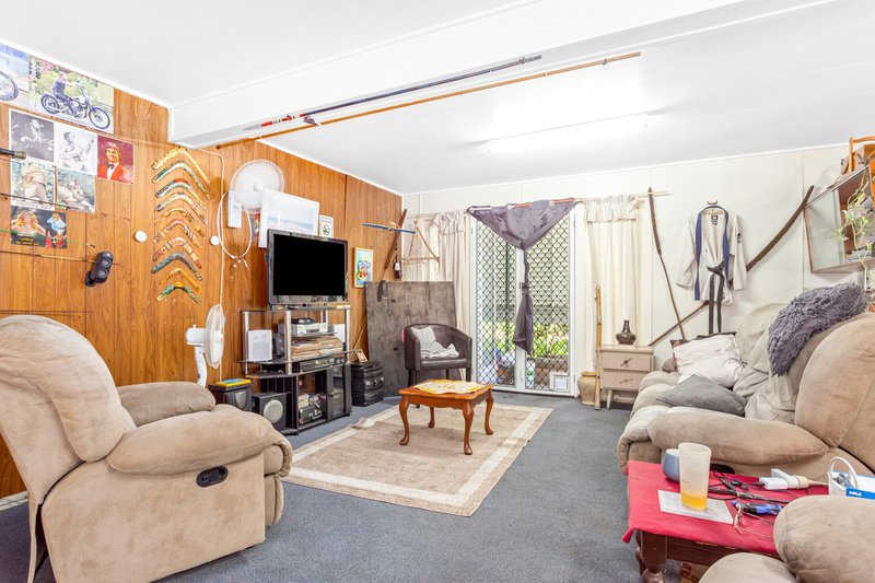 Photo - 61 West Street, The Range QLD 4700 - Image 8