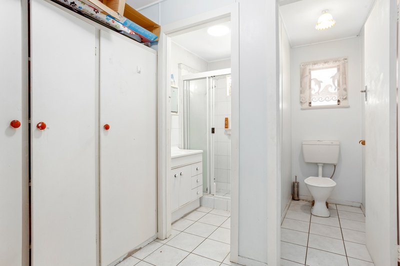 Photo - 61 West Street, The Range QLD 4700 - Image 13
