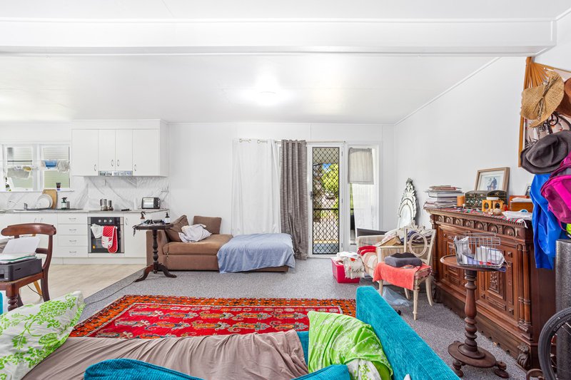 Photo - 61 West Street, The Range QLD 4700 - Image 16