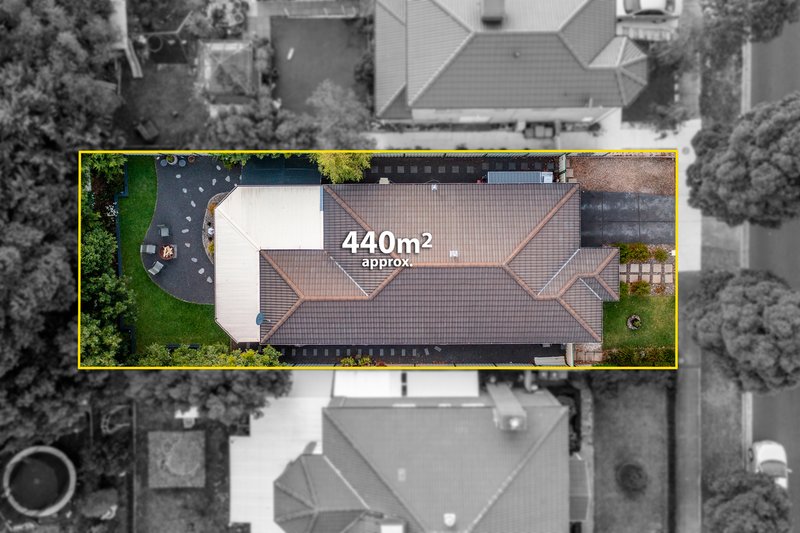 Photo - 61 Willmott Drive, Craigieburn VIC 3064 - Image 2