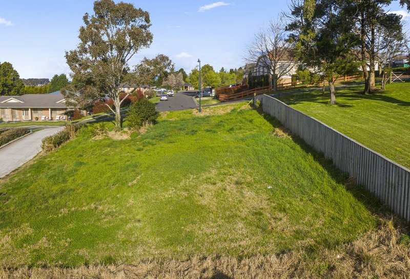 Photo - 61 Young Road, Moss Vale NSW 2577 - Image 3