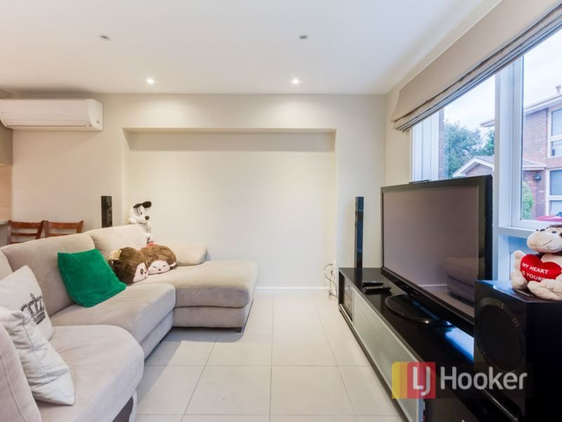 Photo - 6/10 - 12 Day Street, Dandenong VIC 3175 - Image 3