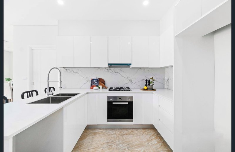 Photo - 6/10-12 Tobruk Avenue, Liverpool NSW 2170 - Image 2
