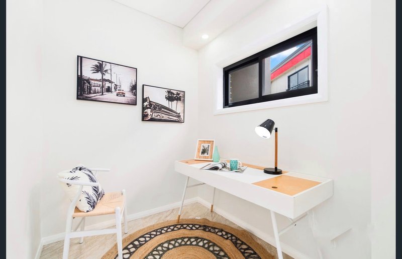 Photo - 6/10-12 Tobruk Avenue, Liverpool NSW 2170 - Image 6