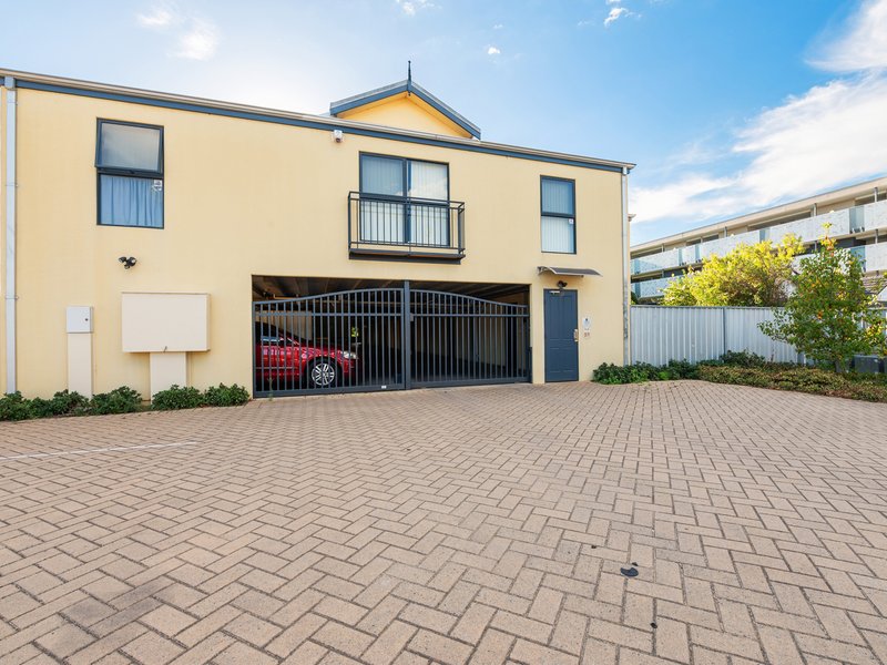 Photo - 6/10 Fletcher Street, Cannington WA 6107 - Image 2