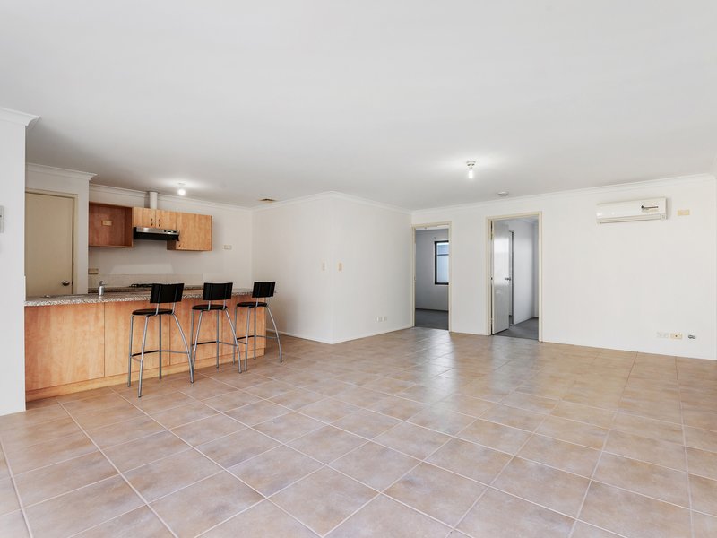 Photo - 6/10 Fletcher Street, Cannington WA 6107 - Image 6