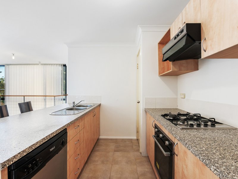 Photo - 6/10 Fletcher Street, Cannington WA 6107 - Image 8