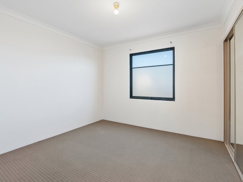 Photo - 6/10 Fletcher Street, Cannington WA 6107 - Image 13