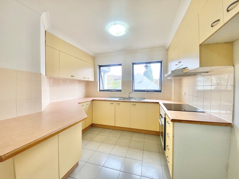 Photo - 6/10 Jubilee Avenue, Carlton NSW 2218 - Image 4