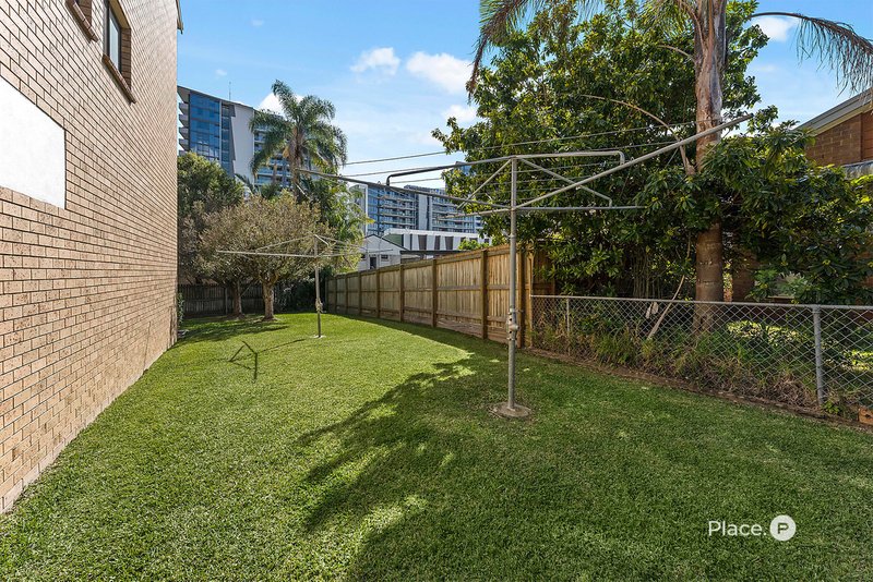 Photo - 6/10 Mansfield Street, Coorparoo QLD 4151 - Image 14