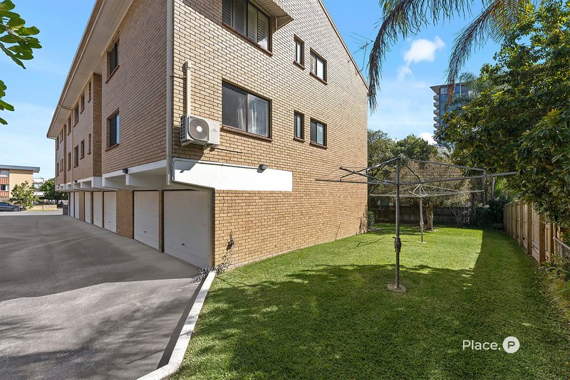 Photo - 6/10 Mansfield Street, Coorparoo QLD 4151 - Image 16